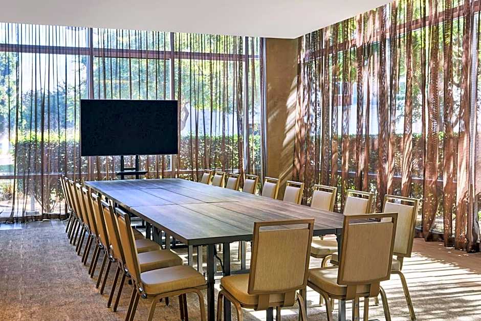 AC Hotel by Marriott Irvine