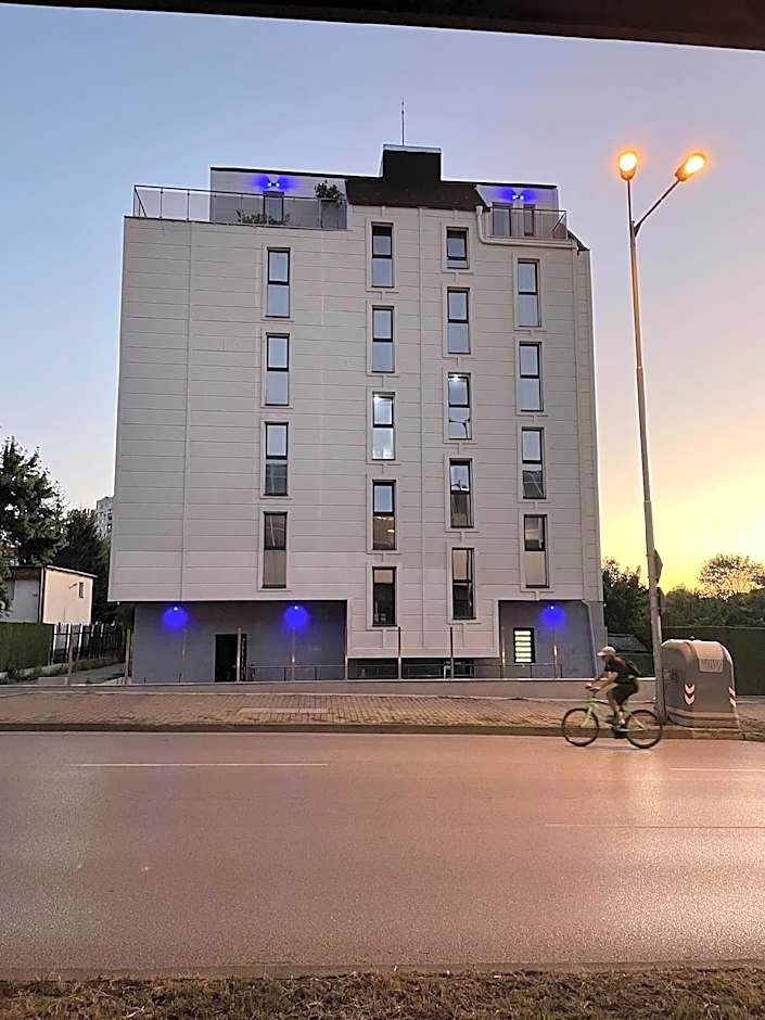 Hotel Boutique 5 - Free parking - Free breakfast - Free internet - EVSE