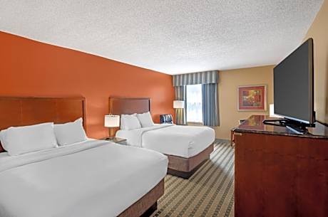 Queen Room with Two Queen Beds - Pet Friendly/Non-Smoking