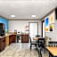 Days Inn by Wyndham Pratt