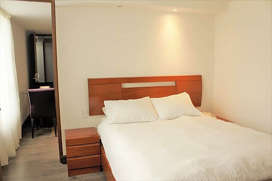 Condesa Suites
