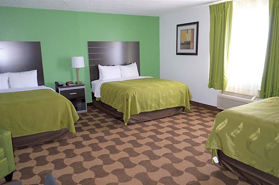 Photo 1 of 4 of Family 3 Queen Beds
