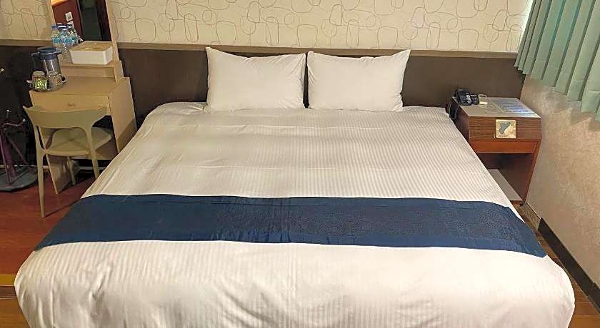 Gene Long Haiy Att Hotel