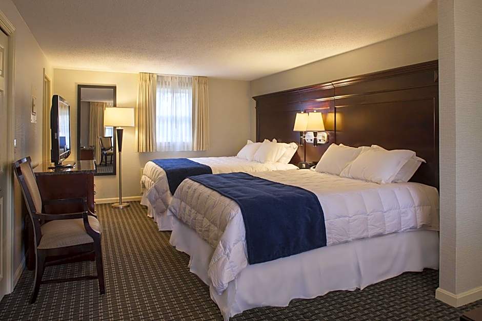 Ocean Mist Beach Hotel & Suites