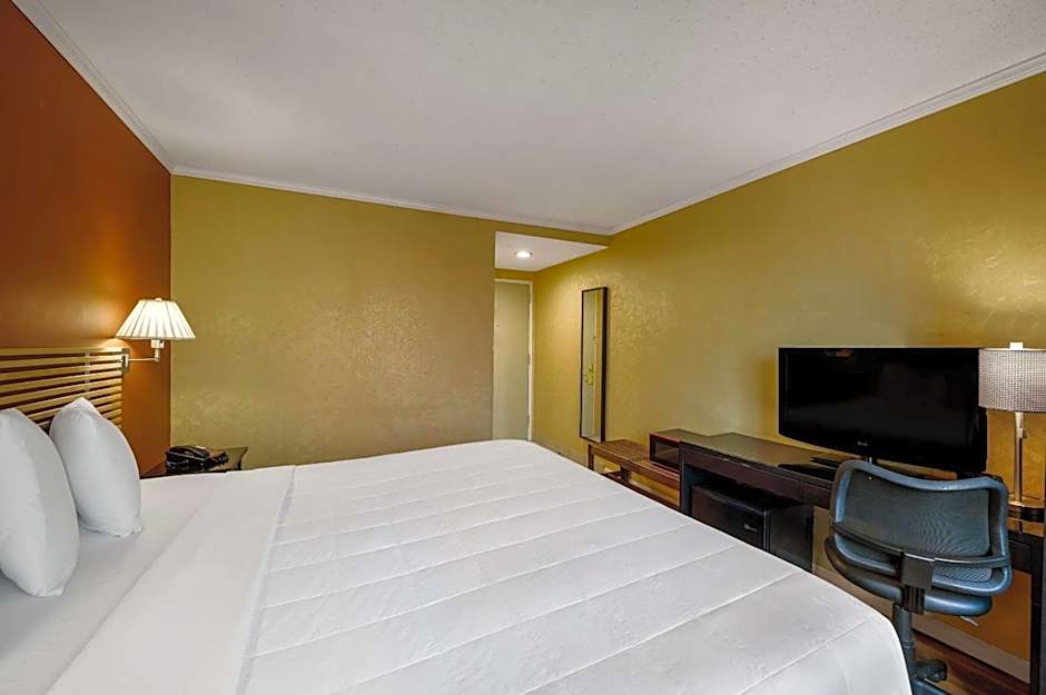 Quality Inn JFK Airport Rockaway Blvd
