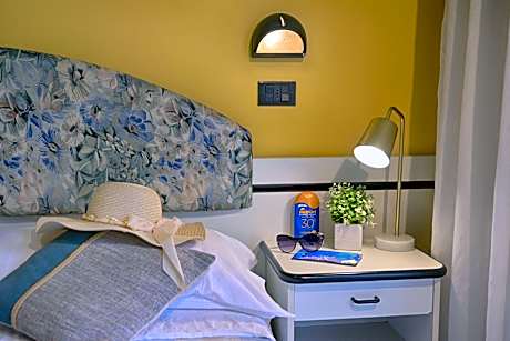 Classic Quadruple Room