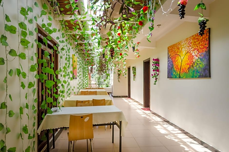 Nanjing Restaurant & Motel