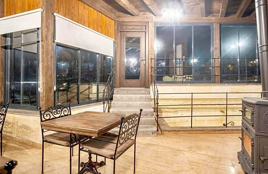 Uzay Cave Suite Hotel