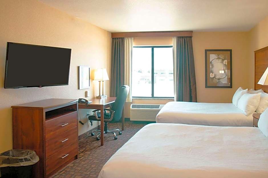 Grand Forks Lodge and Suites