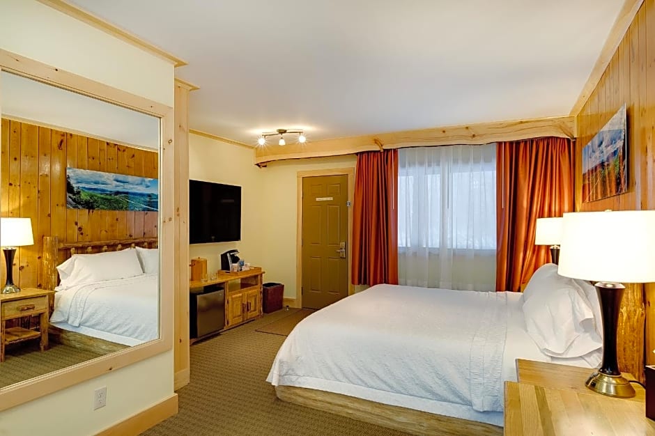 Adirondack Spruce Lodge