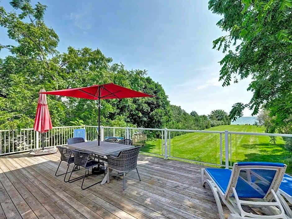 Wind & Waves - Wellington waterfront with Satellite TV & fire pit