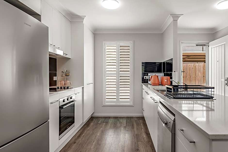 Modern New Townhouse in Booval