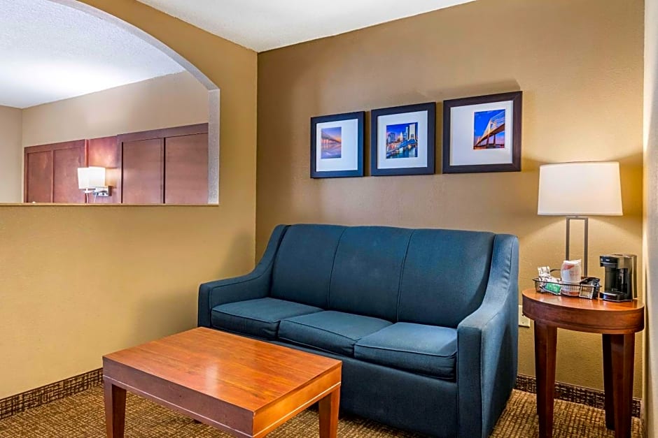 Comfort Suites Baymeadows Near Butler Blvd