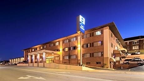 Best Western On the River