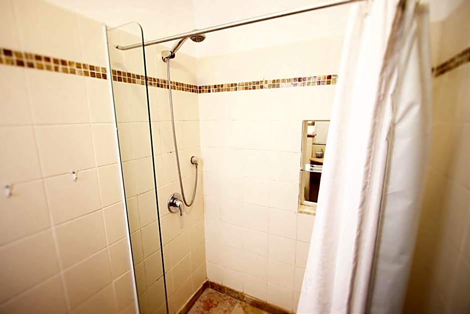 The Market Courtyard - Suites Hotel