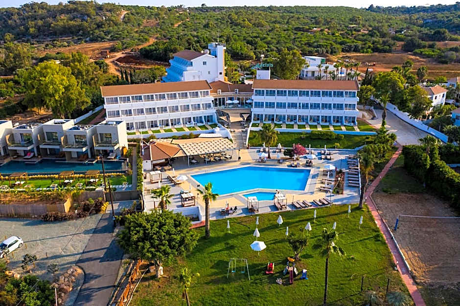 Adelais Bay Hotel