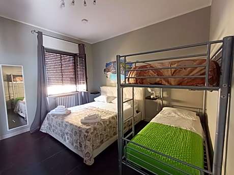 Quadruple Room with Private Bathroom