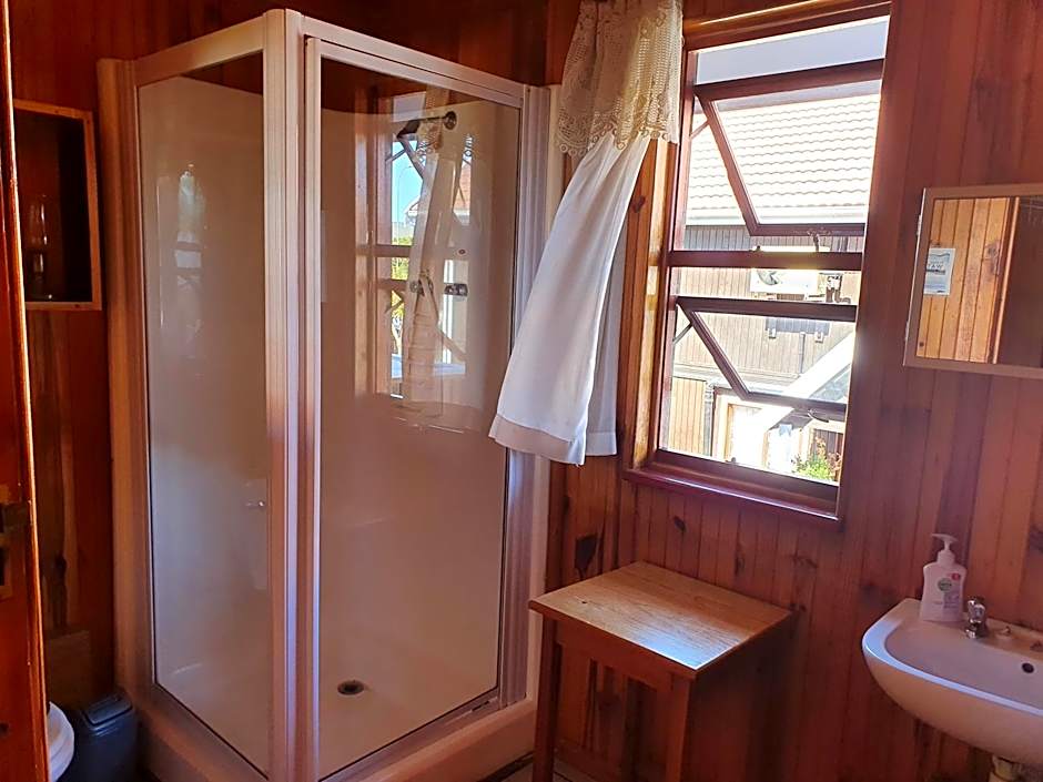 Lakeside Accommodation