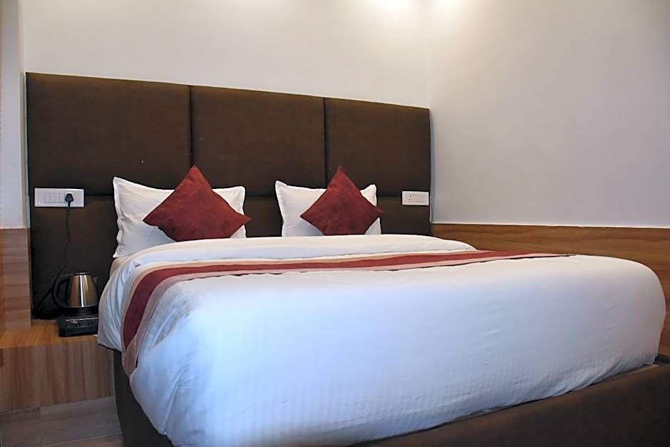 Hotel Obsidian Red