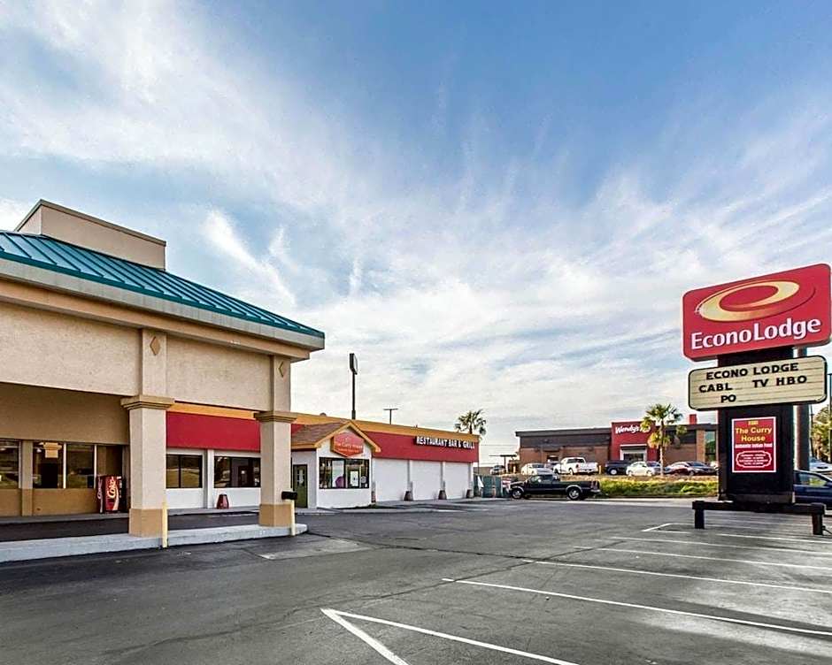 Econo Lodge Calhoun