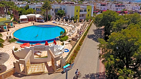 Mandalinci Beach Hotel - Alojamientos en TURGUTREIS