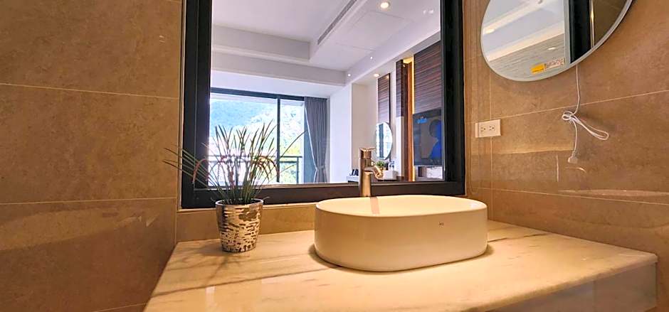 Shuian Lakeside Hotel II