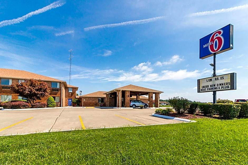 Motel 6-Marion, IL