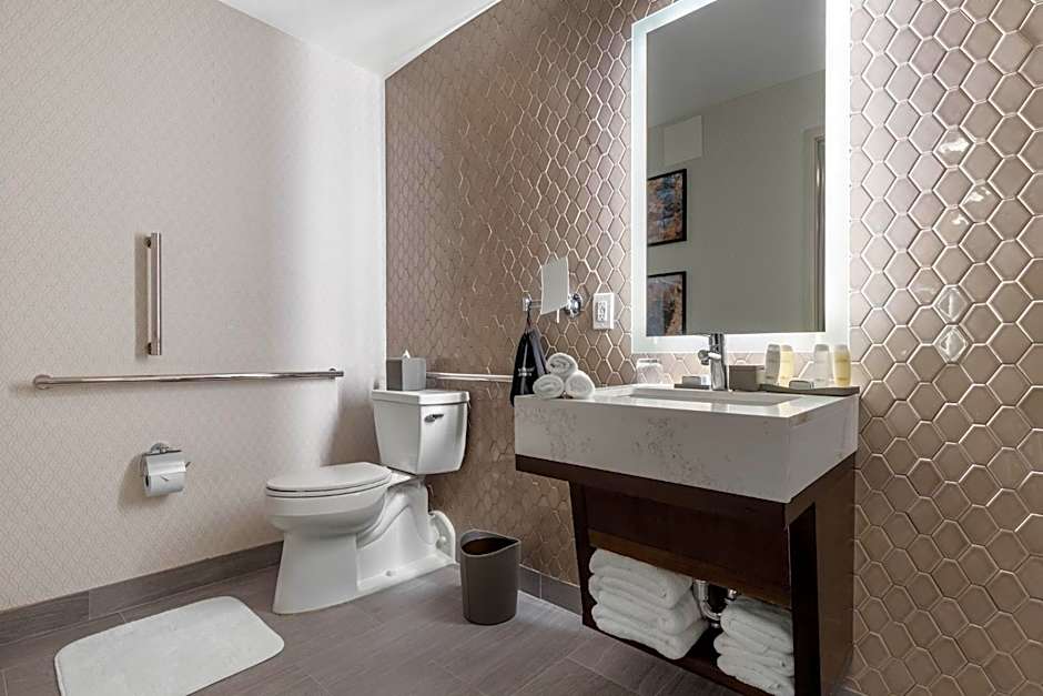 Omni Charlotte Hotel