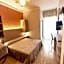 Hotel Everest