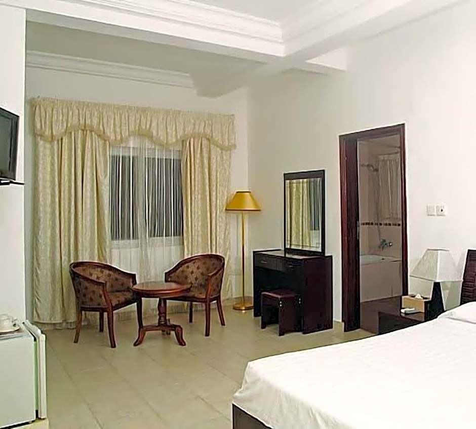 His Majestys Hotel