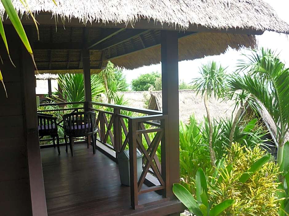 Song Lambung Beach Huts