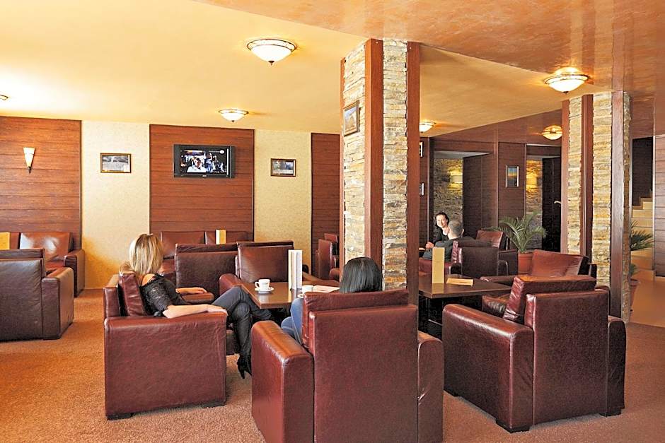 Forest Nook Aparthotel