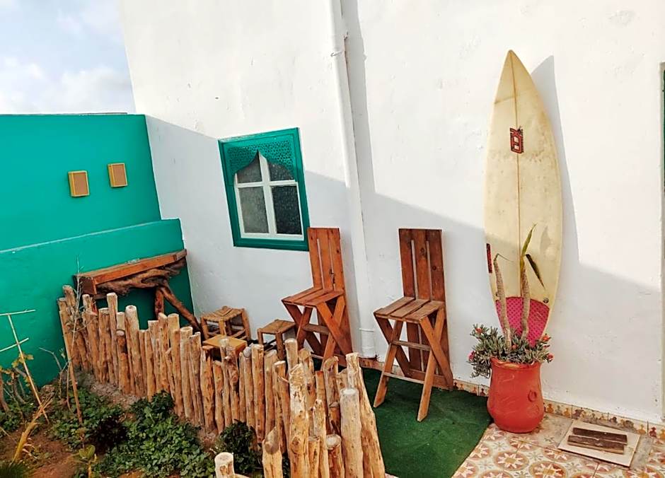 Thayri Hostel - Sea View