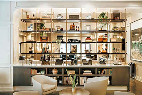 Renaissance Saint Elm Dallas Downtown Hotel