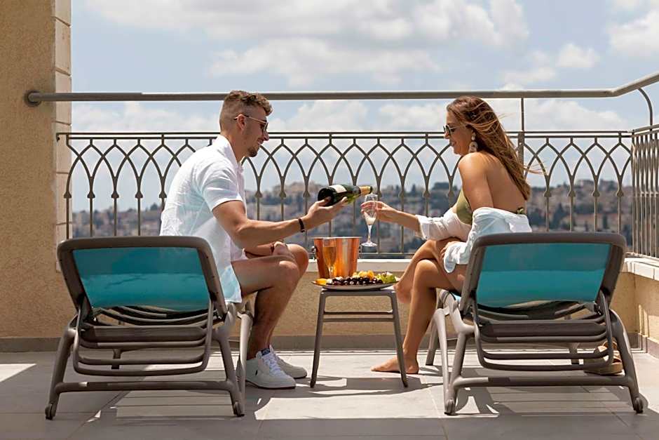 Ramada Olivie Nazareth