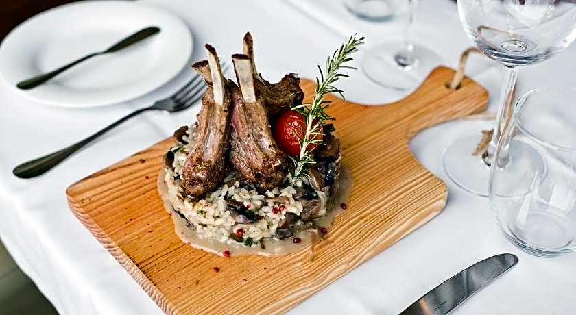 Golden Tulip Sao Joao da Madeira Hotel