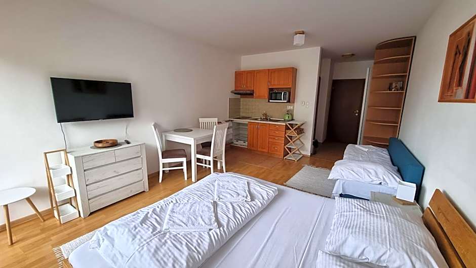 Fatrapark 2 Apartments House