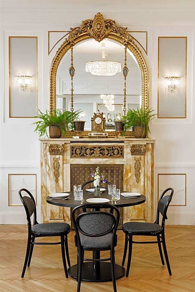 Hotel Astoria Vienna, Curio Collection by Hilton
