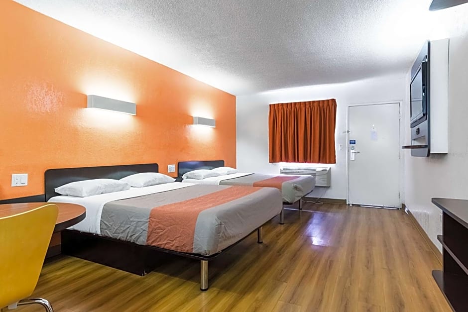 Motel 6-Long Beach, CA - International City