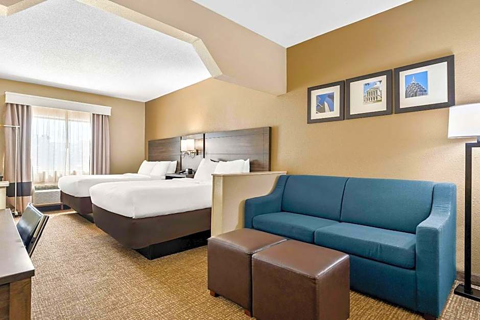 Comfort Suites near Robins Air Force Base