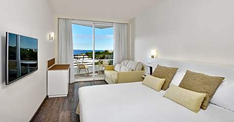 Sol Room Front Sea View