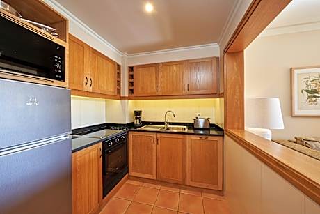 One Bedroom Apartment Single