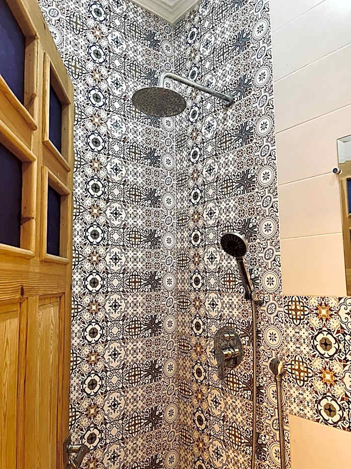 BIG BLUE guest house