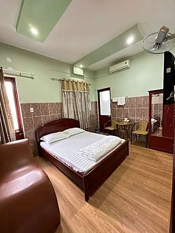 nhà nghỉ Hoa Quỳnh