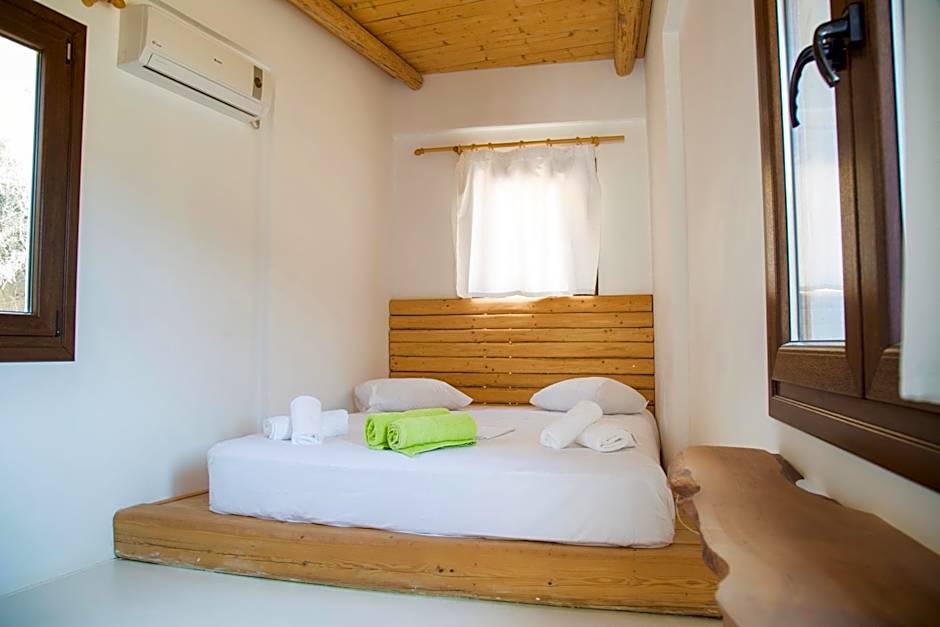 Spathi Beach Suites Kea