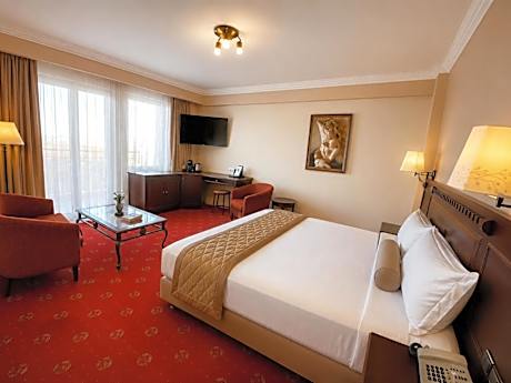 Junior Suite with Balcony