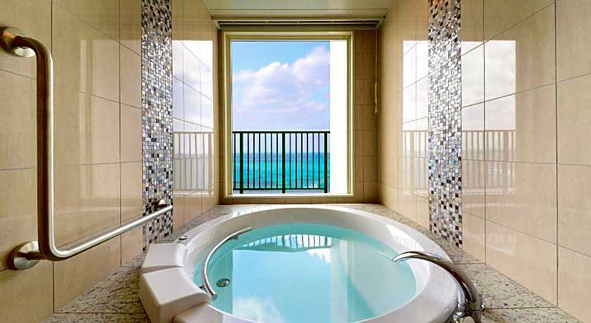 Vessel Hotel Campana Okinawa