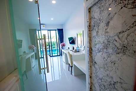 Double Room with Pool View