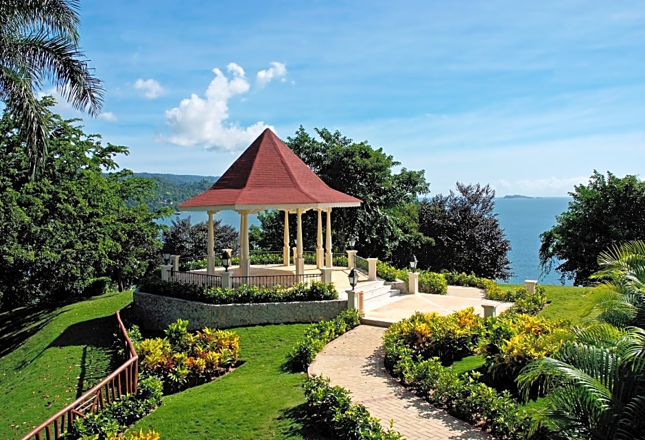 Bahia Principe Grand Cayacoa