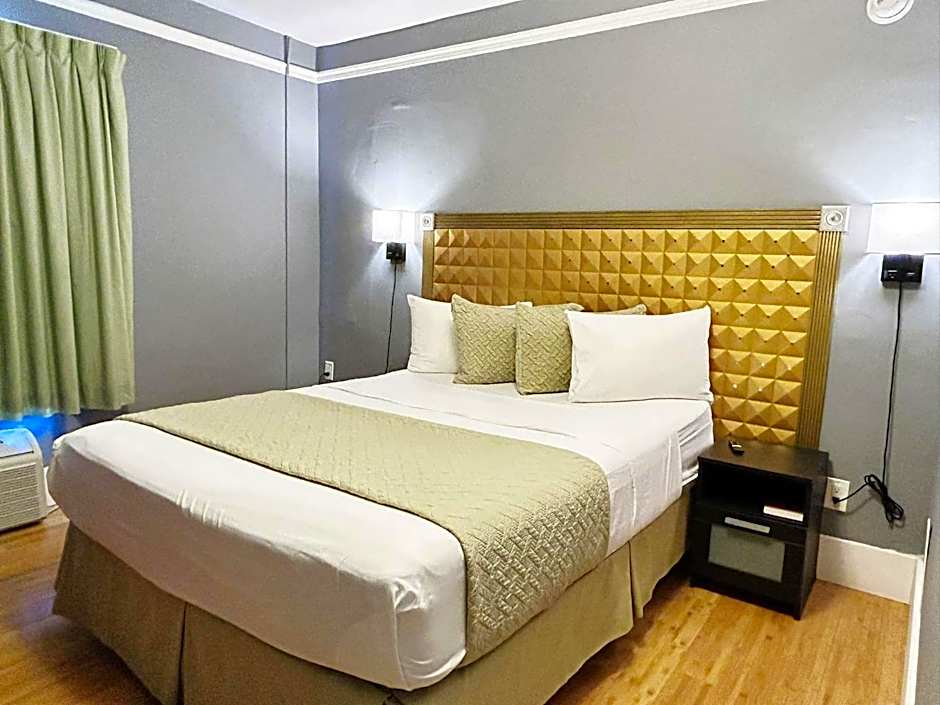 Ponce De Leon Hotel